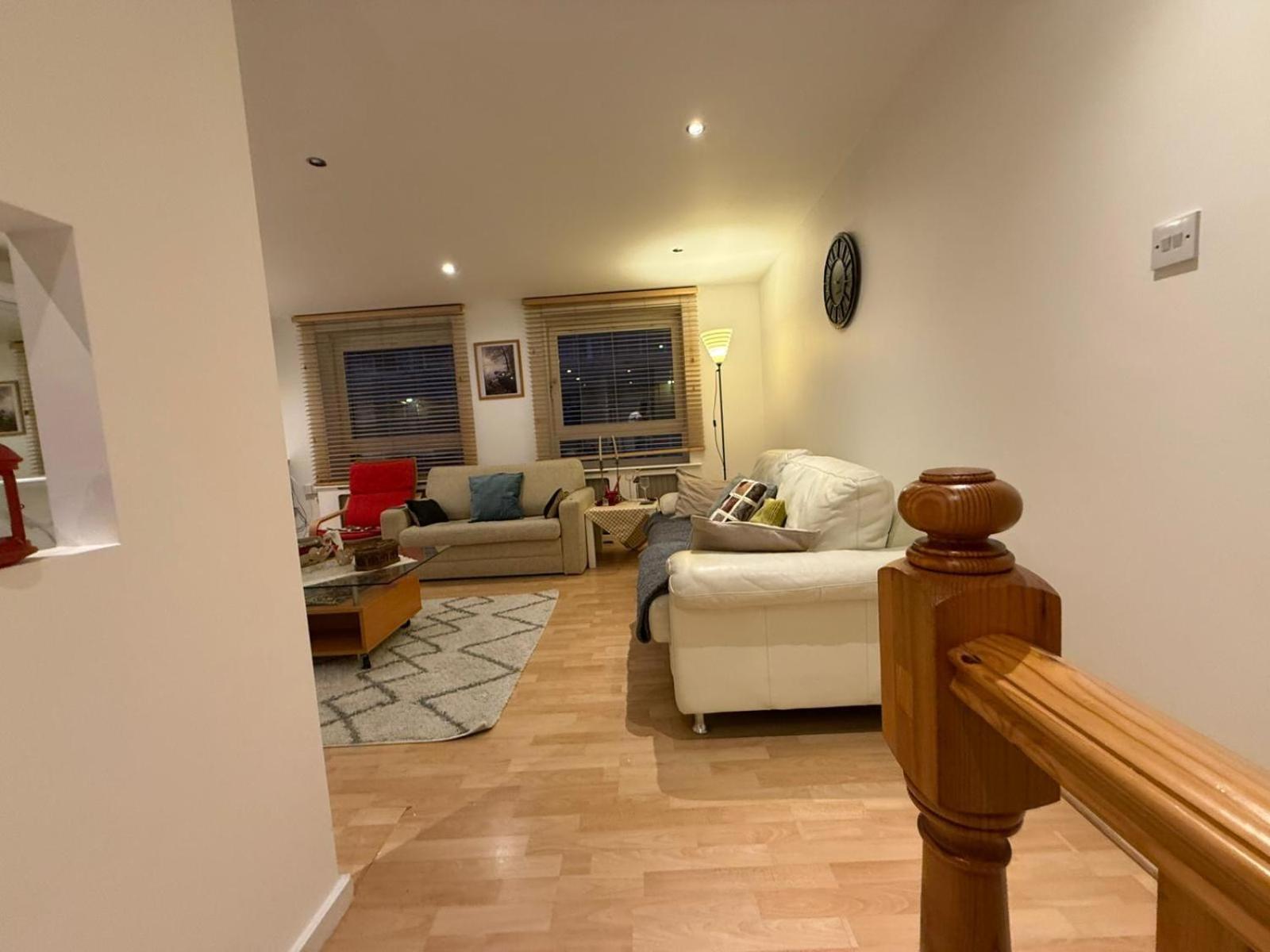Апартаменты 3bed Only 3 Stops To Centre
